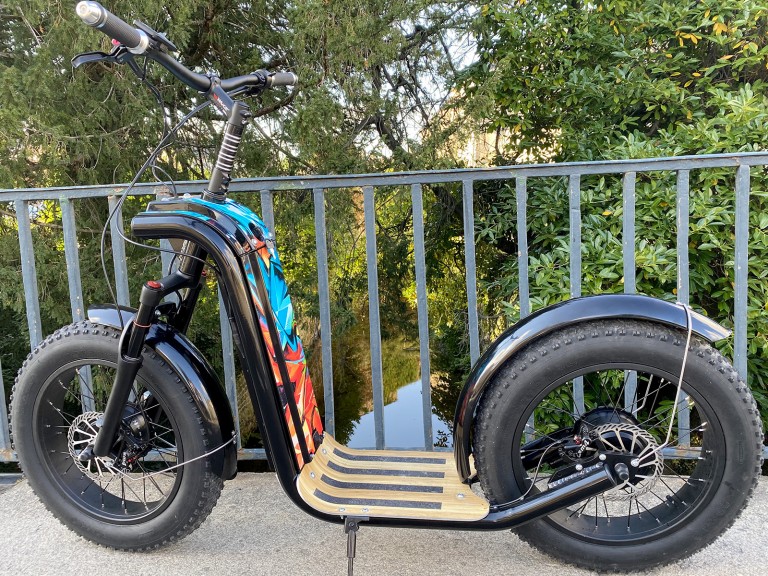 Zosh, der elektrische Cross-Scooter mit 100 % Nervenkitzelgarantie